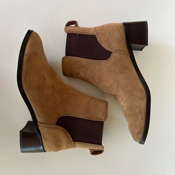 J. Crew Factory Sueded Chelsea Boots in Rich Coffee Brown, size 9.5 - Picture 8 of 12